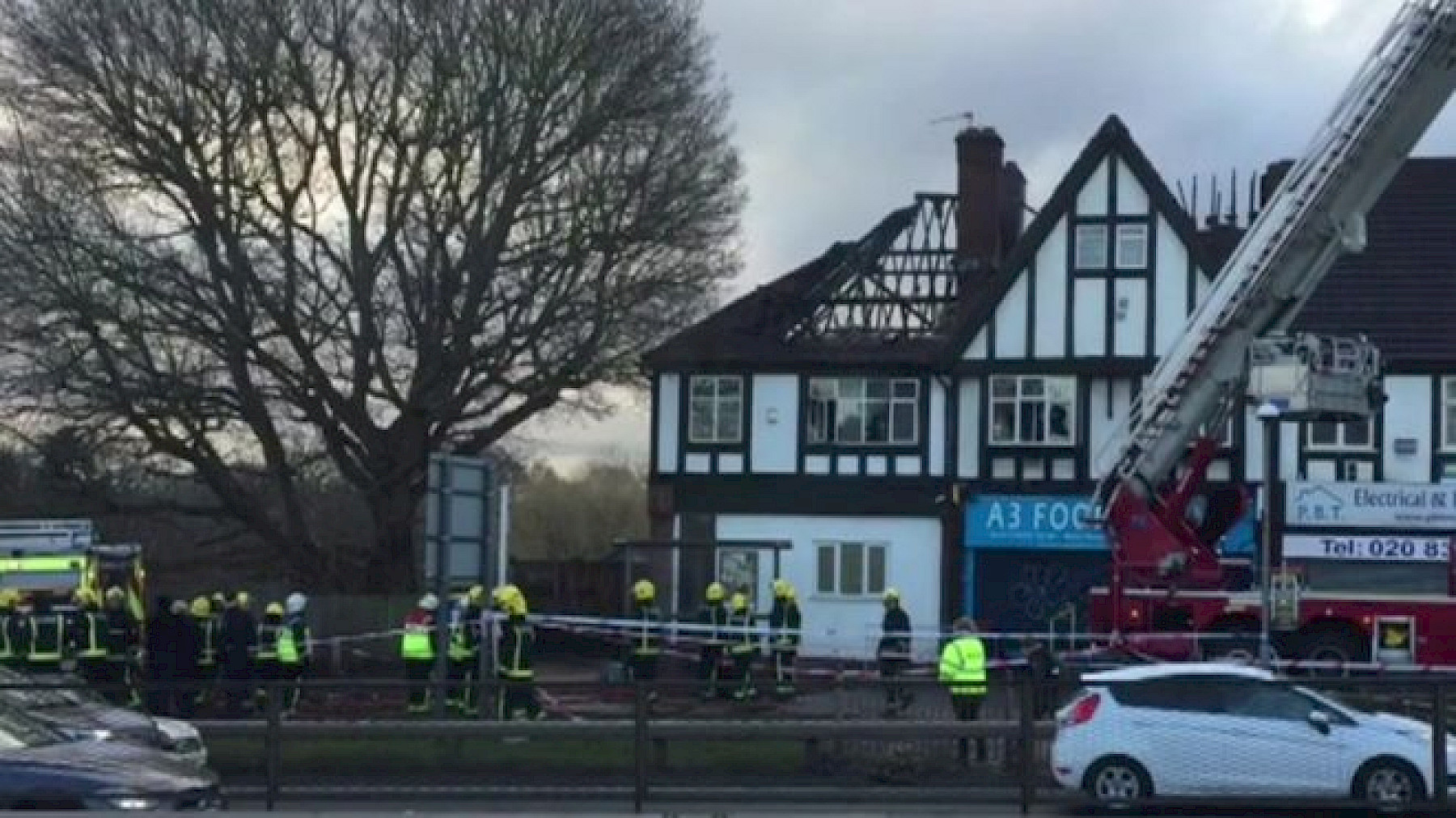 Two dead in Kingston flat fire image
